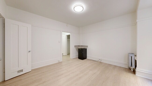 Building Photo - 422 Ellis St