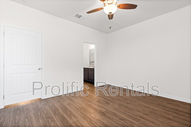 Building Photo - 5308 Rose Gdn Lp