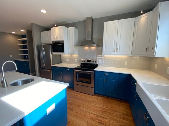 Building Photo - 906 Culpepper Ln