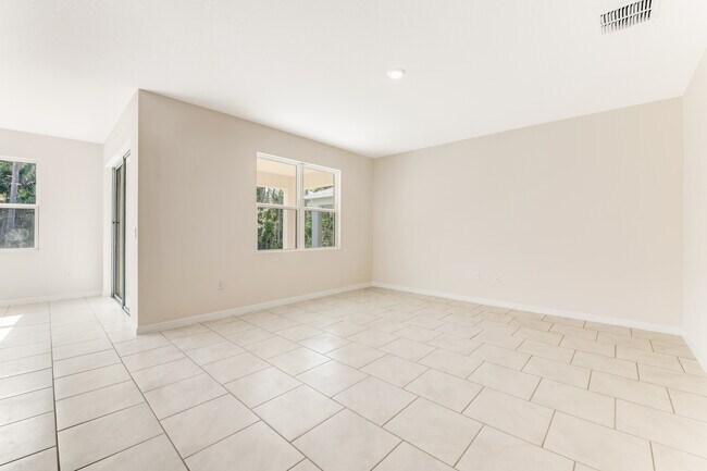 Building Photo - 1731 Red Rock Rd
