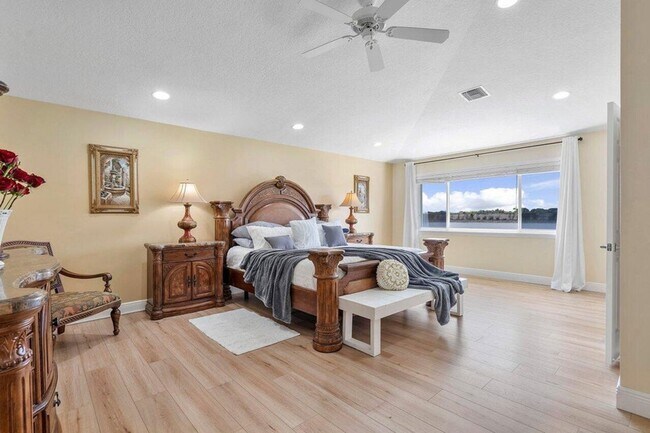 Building Photo - 10290 NW 60th Pl