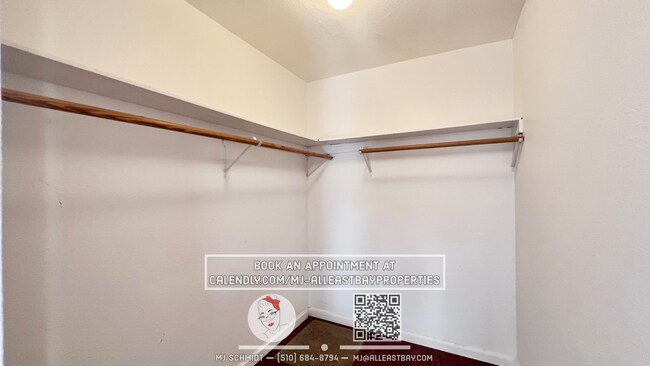 Building Photo - Beautiful 3 bedroom home with large backyard and garage