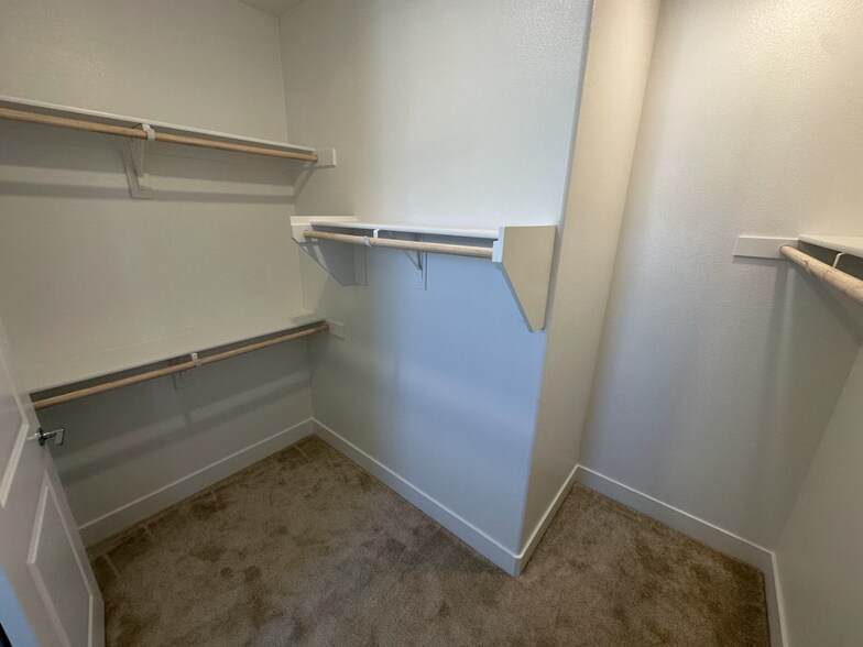 Building Photo - 24392 Calle La Roca