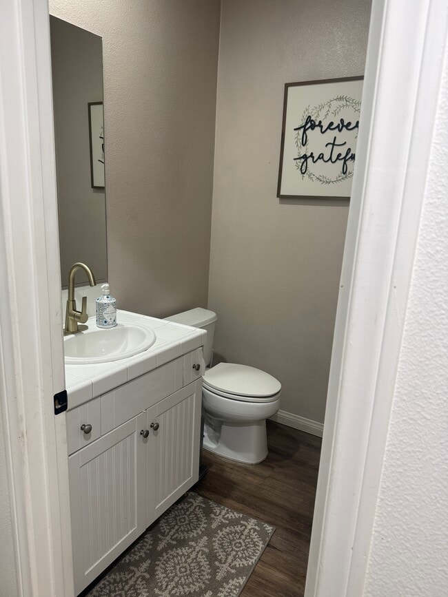 Building Photo - 8432 Weatherwood St