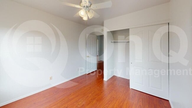 Building Photo - 4720 W Lindenthal Ln