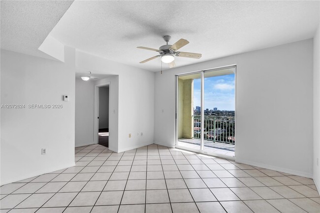 Building Photo - 3500 Coral Wy