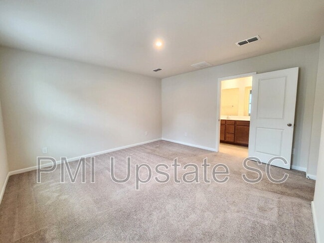 Building Photo - 236 Lily Park Way