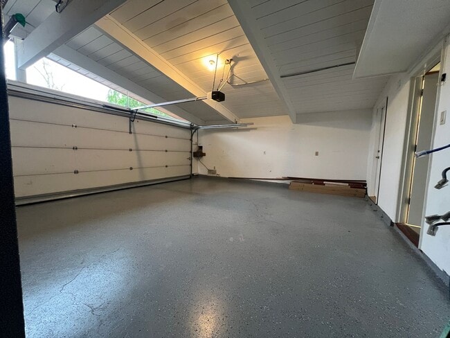 Building Photo - Palo Alto Eichler-style House (3 Beds / 2 ...