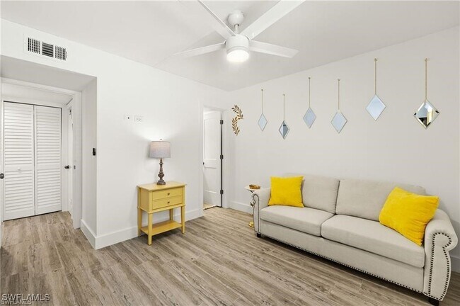 Building Photo - 1417 Chesapeake Ave