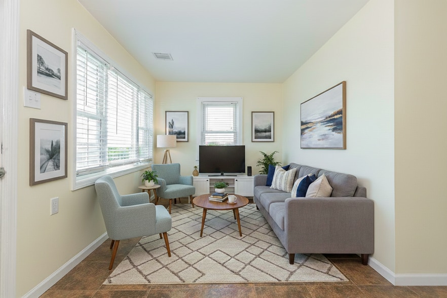 Building Photo - 14 Lee Pl