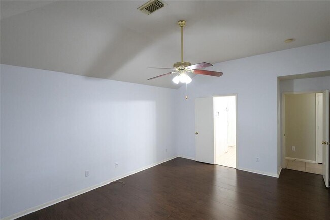 Building Photo - 23135 N Waterlake Dr