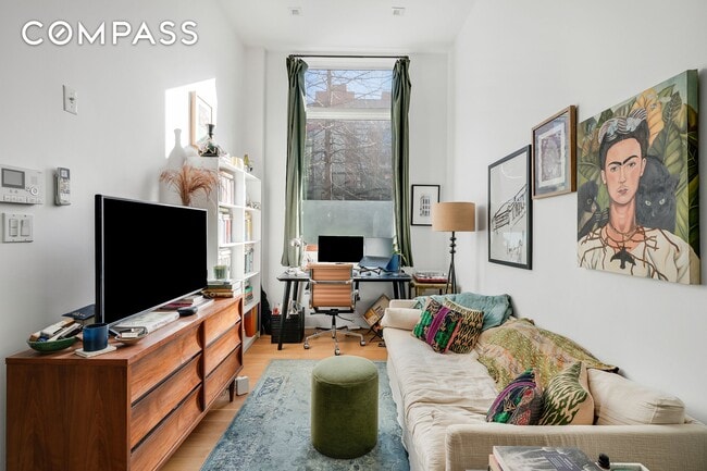 Building Photo - 622 Grand Ave