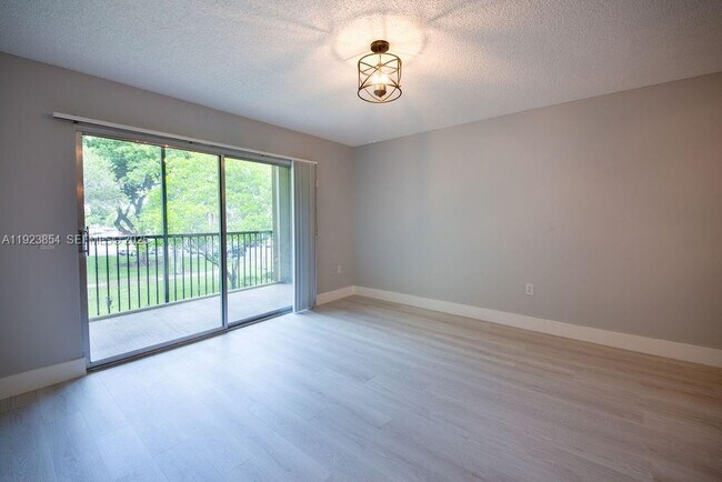 Building Photo - 1200 SW 137th Ave