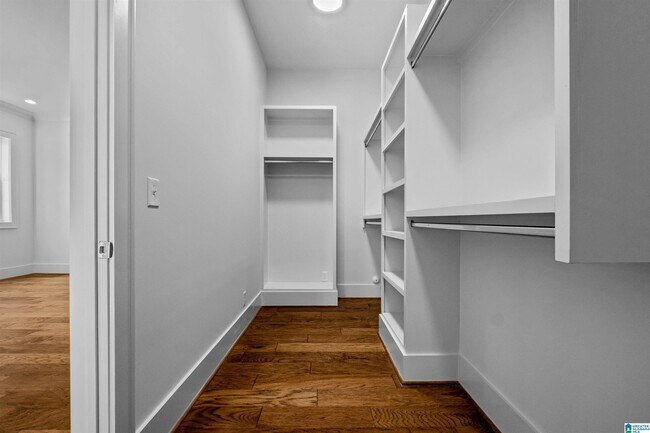 Building Photo - 3789 Poe Dr