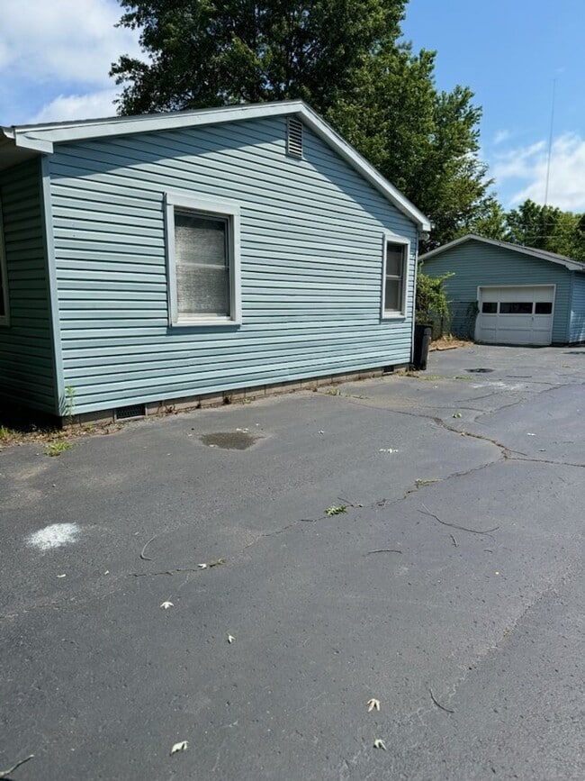 Building Photo - To apply please visit our website www.dadpropertiesnwi.com