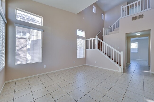 Building Photo - NW!! POOL!!!! GATED!!! Com. Park!!! Low Maintenance desert landscape front Yard. New Carpet!! Ups...