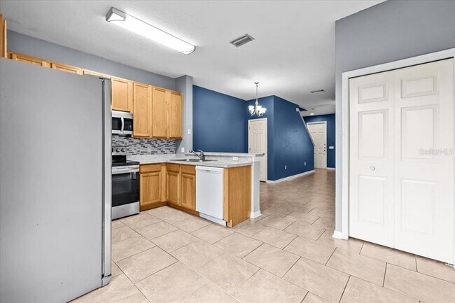 Building Photo - 13905 Abbey Ln