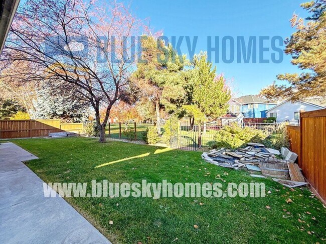 Building Photo - 988 Washakie St E