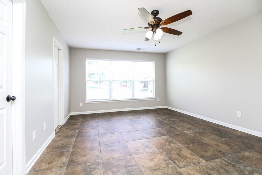 Building Photo - 2963 Buckner Ln