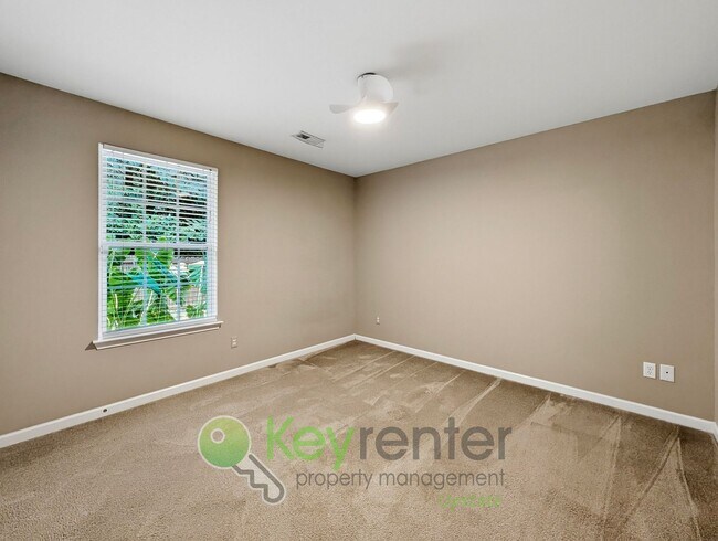 Building Photo - 725 Fountain Brook Ln