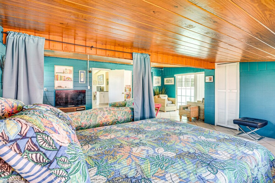 Building Photo - 103 Essex Dr