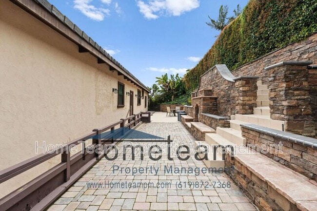 Building Photo - 746 Armada Terrace
