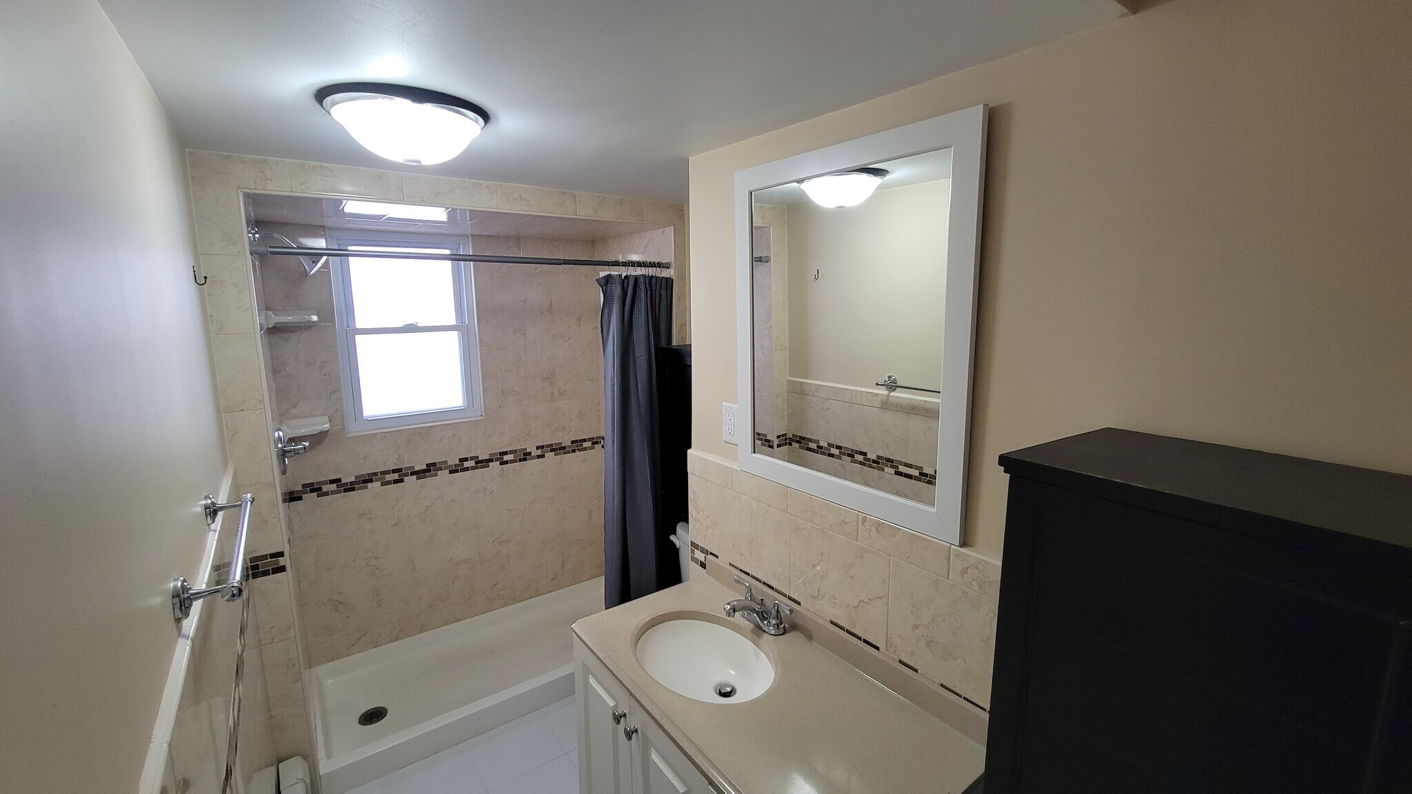 Building Photo - 4817 Aschoff Pl