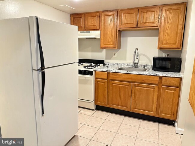 Building Photo - 3626 12th St NE