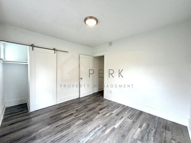 Building Photo - Charming Updated South Tacoma Home with Spacious Bonus Loft and Fenced Yard