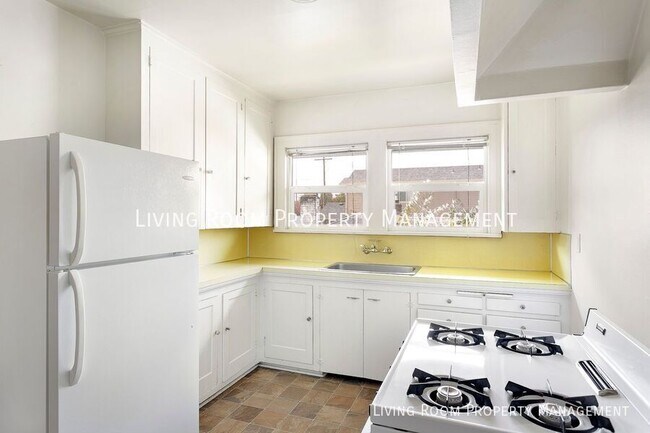 Building Photo - 1843 N Schofield St