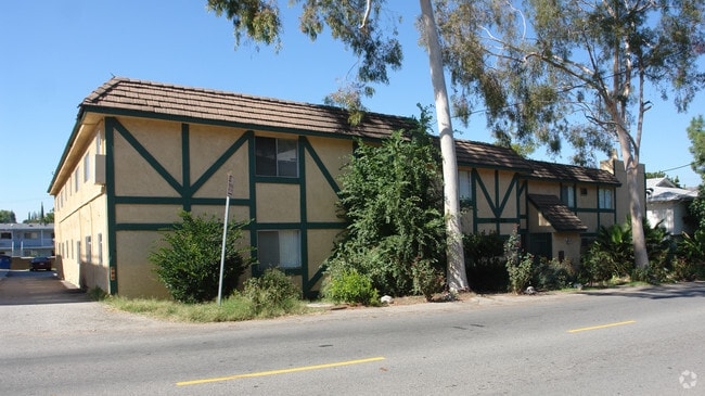 Building Photo - 10635 Sherman Grove