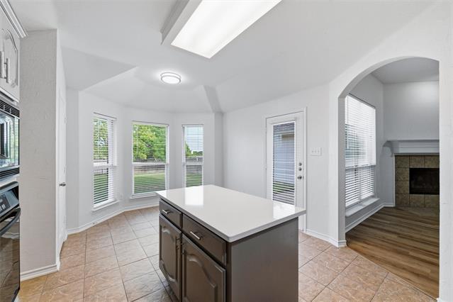 Building Photo - 1720 Avonlea Dr