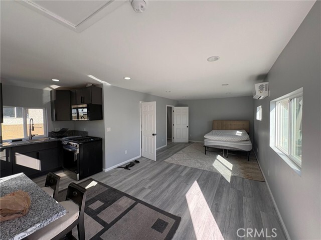 Building Photo - 3608 W 116th St