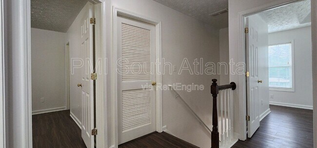 Building Photo - 588 Hunnicutt Rd SE