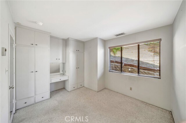 Building Photo - 909 Cavanagh Rd