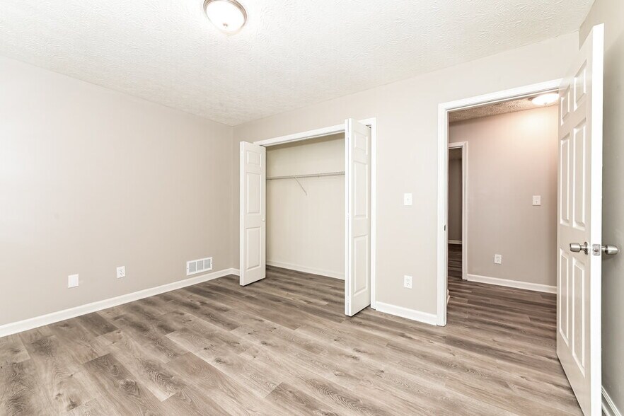 Building Photo - 709 Cloudland Ct