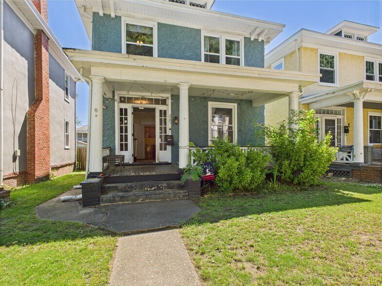 Building Photo - 2707 Hanes Ave