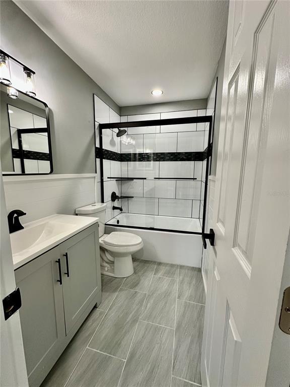 Building Photo - 460 Base Ave E