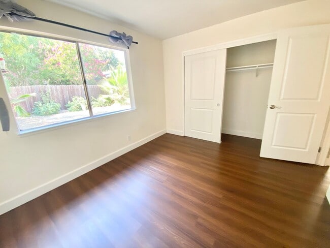 Building Photo - Charming 3 Bed 1 Bath Single Story Home