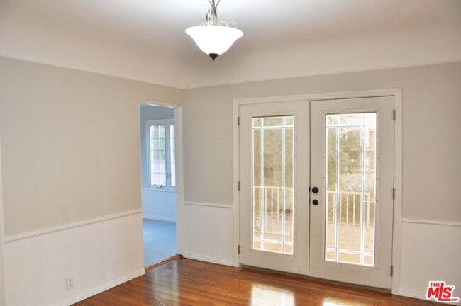 Building Photo - 1611 Ellsmere Ave