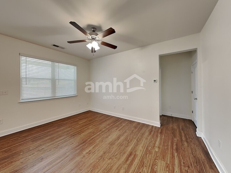 Building Photo - 2452 Napa Valley Dr