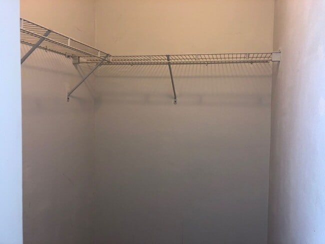 Building Photo - AVAILABLE NOW! Charming 2 Beds 2.5 Bath Townhome! 2 MASTER SUITES! Attached one car garage!! Extr...