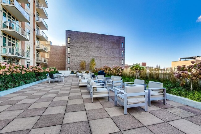 Building Photo - 230 W Division St