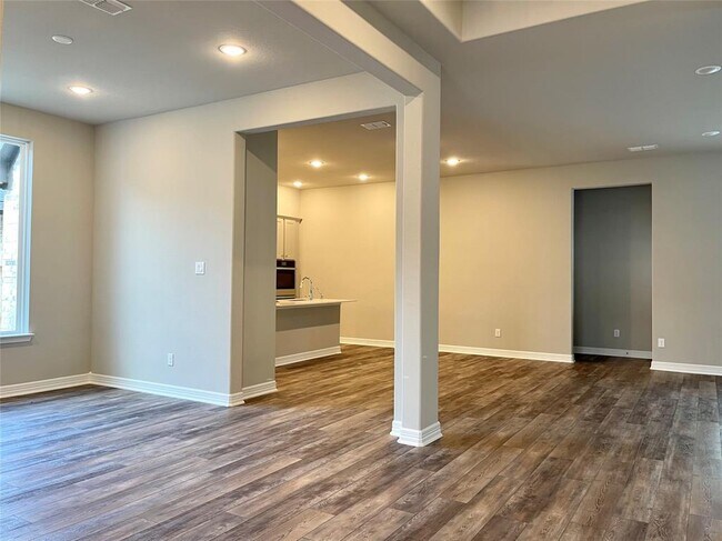 Building Photo - 24226 Maple Summit Ln