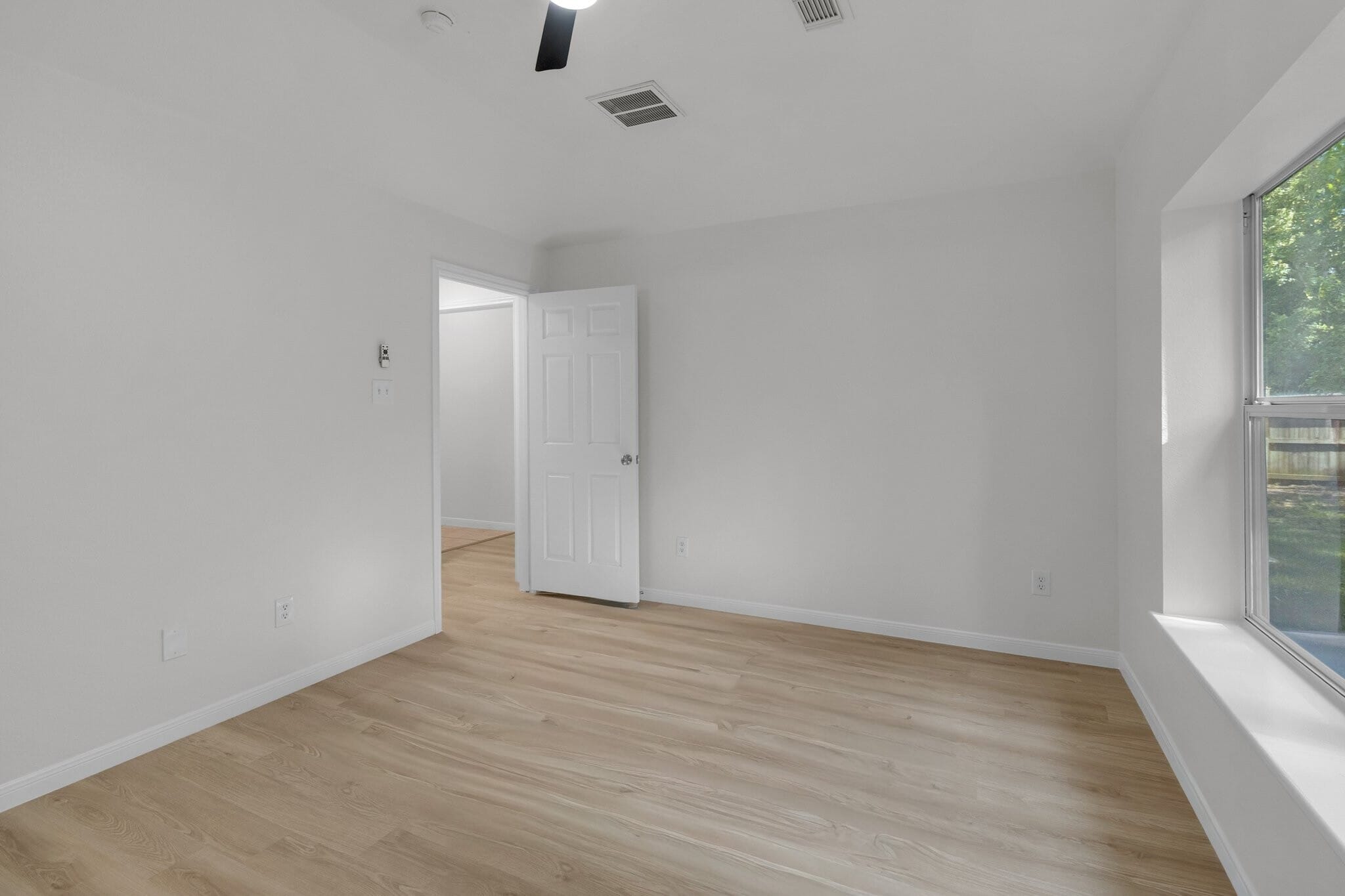 Building Photo - 16413 Danika Oak
