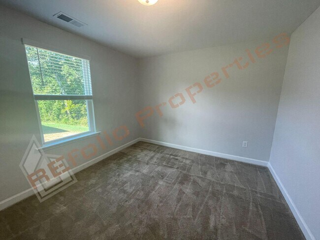 Building Photo - Lovely 4 Bedroom 2-Car Garage Home with Guest Suite in Main Level @ Sierra Heights, Clayton, Avai...