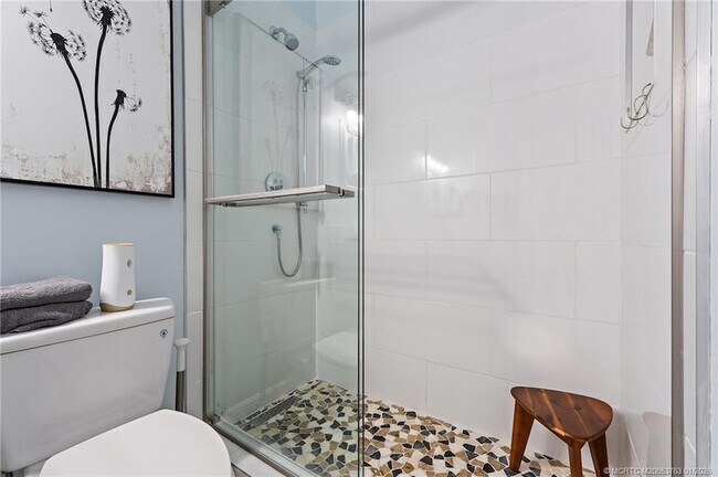 Building Photo - 310 SE Denver Ave