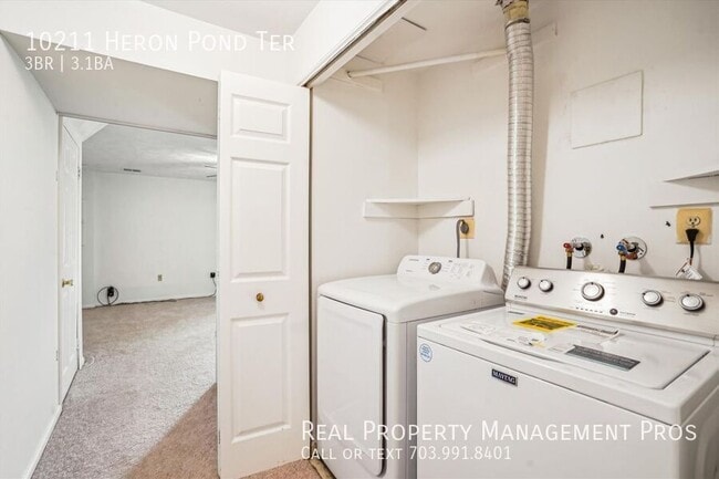 Building Photo - 10211 Heron Pond Terrace