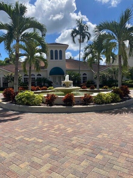 Club Hse - 4670 Saint Croix Ln