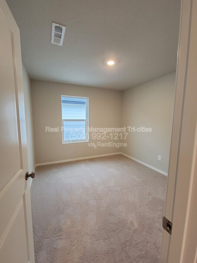 Building Photo - 7752 Ranchland Ln